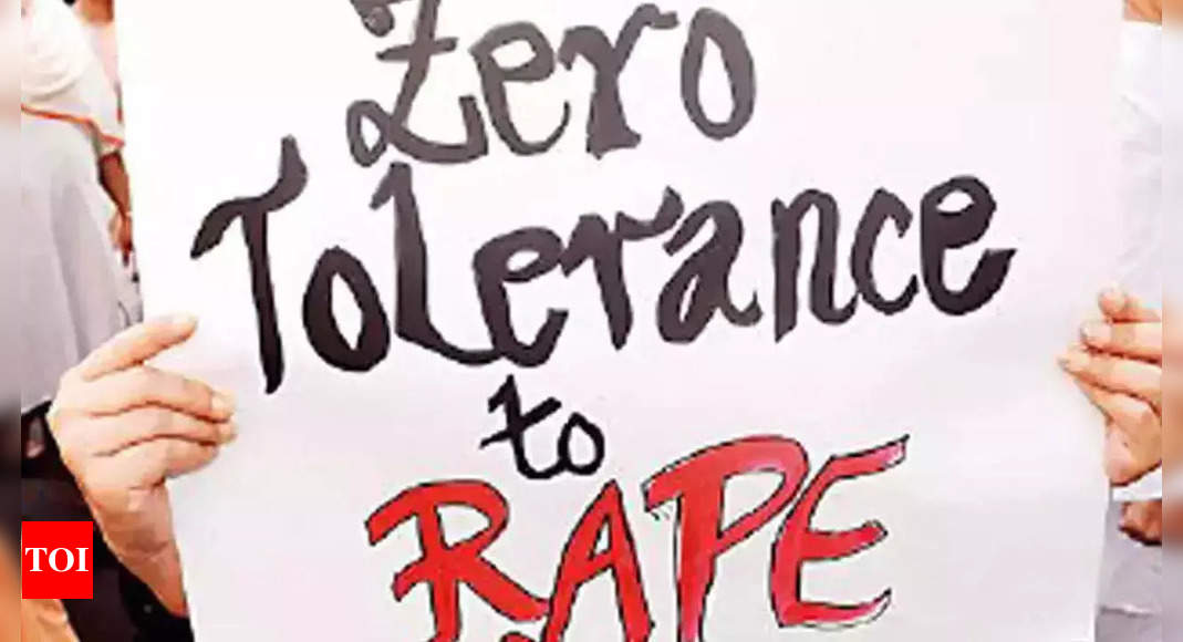 Agra panchayat lets off ‘rapist’ after 5 shoe strikes on his head | Agra News