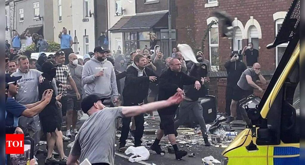 Violent protests in UK: Over 90 arrested as far-right demonstrations turn into riots, watch video