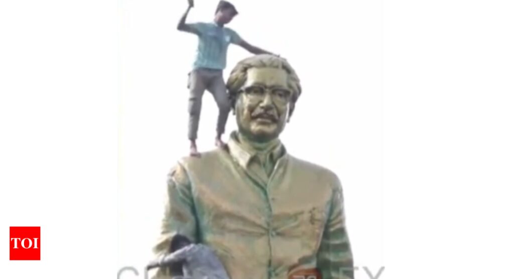 Statue of Sheikh Hasina's father Sheikh Mujibur Rahman vandalised by protesters