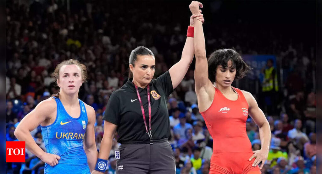 Star grappler Vinesh Phogat enters maiden Olympic semi-final | Paris Olympics 2024 News