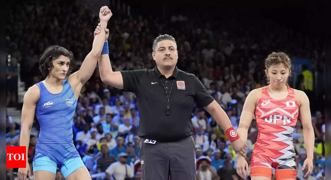 'Vinesh Phogat opponent only used to deal in golds…': Internet reacts as she becomes first Indian female wrestler to qualify for Olympic semifinal | Paris Olympics 2024 News