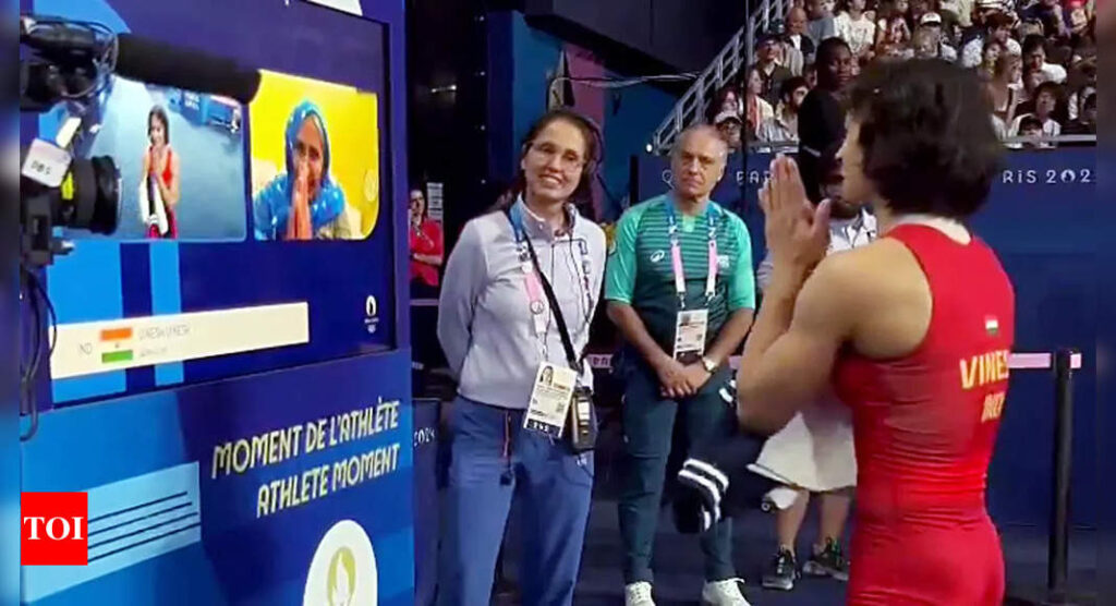 'Gold lana hai! Gold': Vinesh Phogat's promise to her mother after reaching Paris Olympics wrestling final - WATCH | Paris Olympics 2024 News