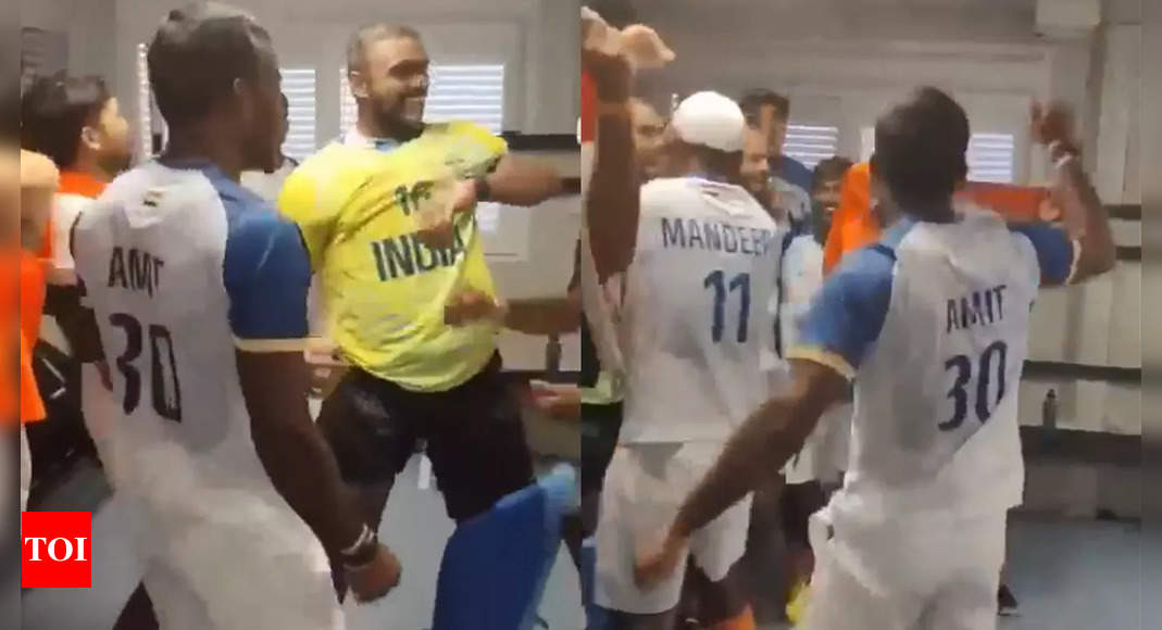 'Chak De India': Indian hockey players dance their hearts out in dressing room. Watch | Paris Olympics 2024 News