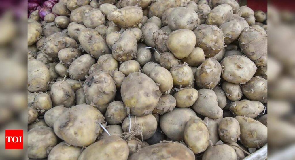 Bribe: Cop demands 5kg of potatoes as bribe in Uttar Pradesh | Lucknow News