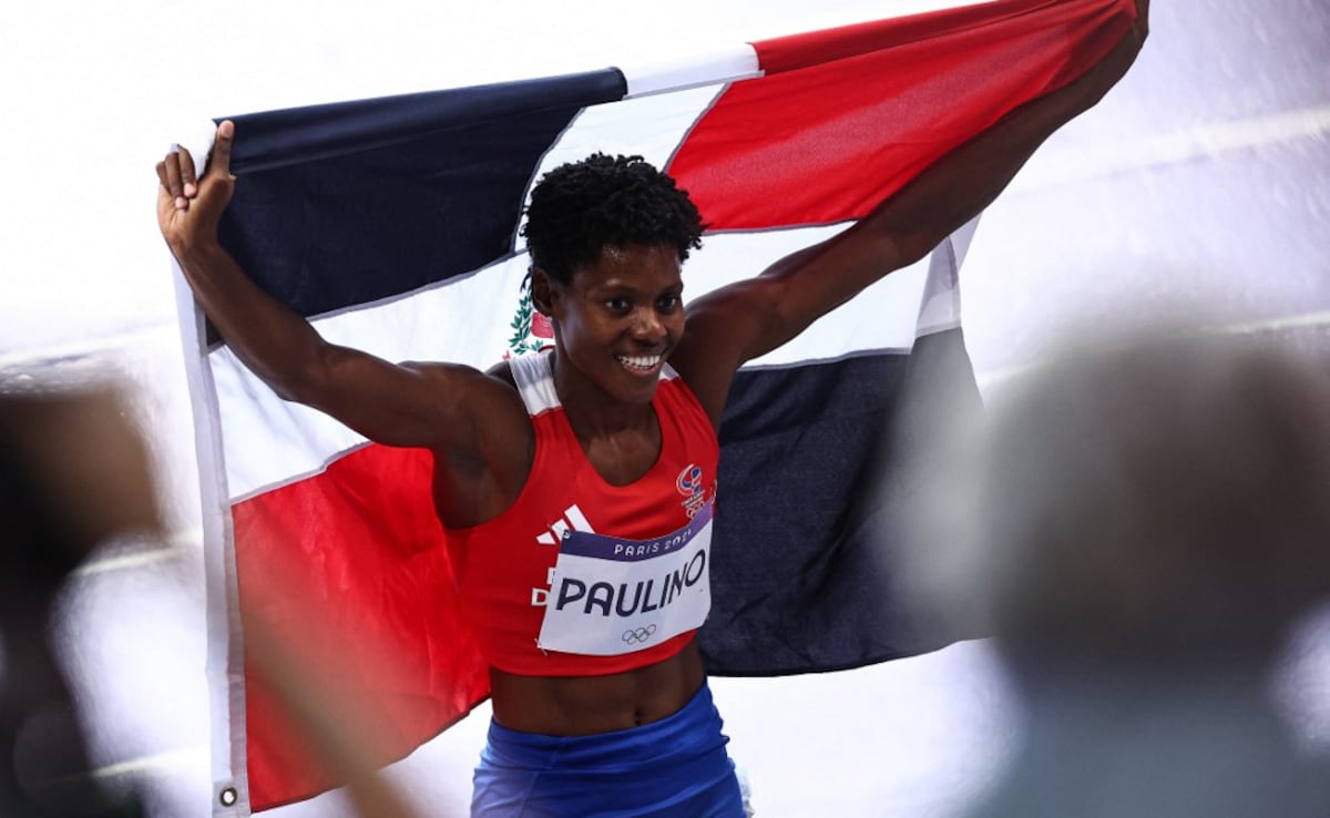 Dominican Republic's Marileidy Paulino Powers To Olympic Women's 400m Gold