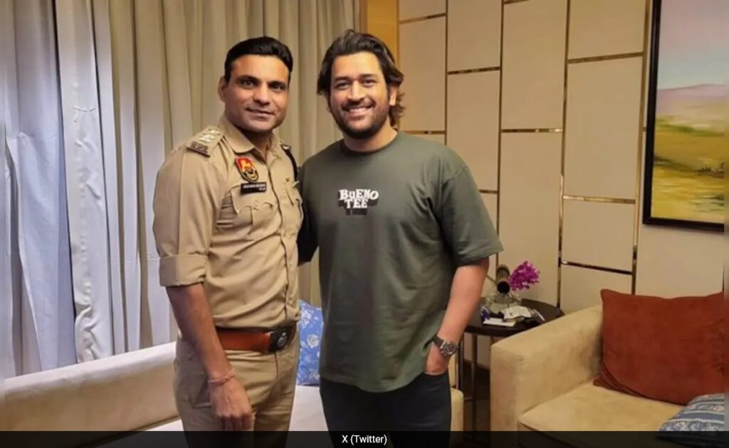 MS Dhoni Reunites With 2007 World Cup Star Joginder Sharma, Pic Goes Viral